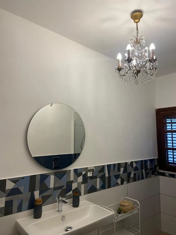 Cortile Cascino Home Palermo 0*,